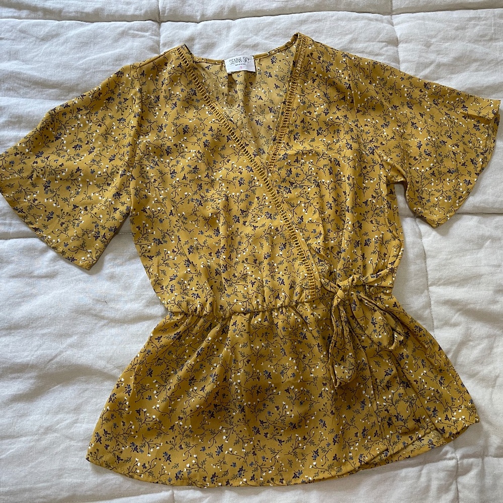 Tiny floral print blouse